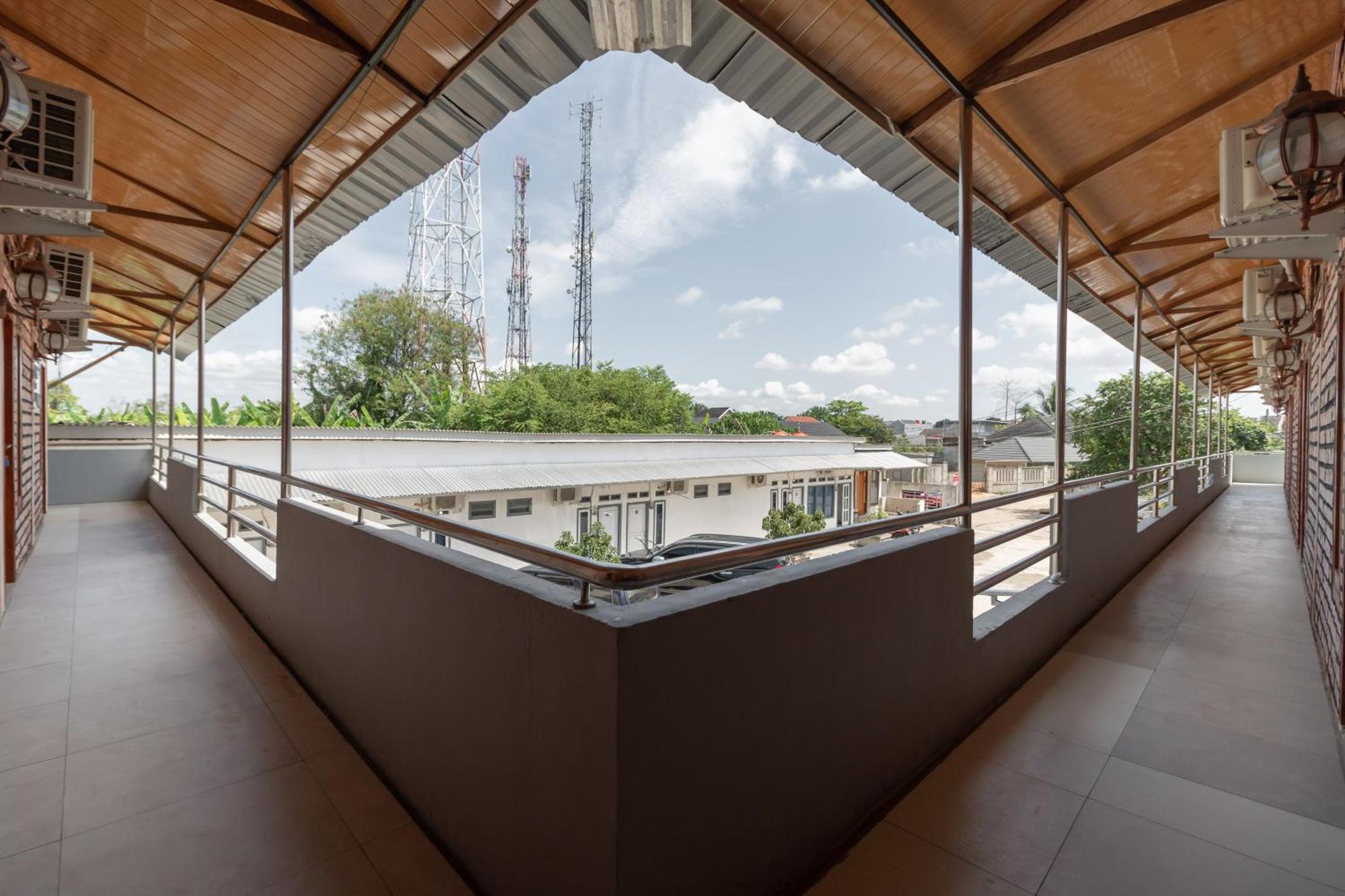 Reddoorz Syariah Near Jakabaring Sport City 巨港 外观 照片